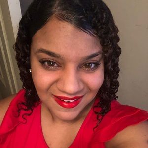 Meet your Posher, Daniela